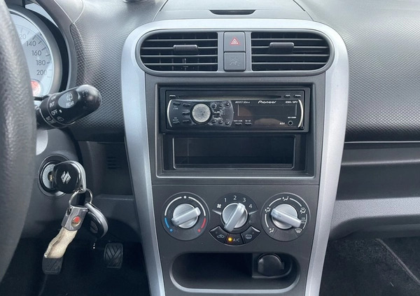 Suzuki Splash cena 13300 przebieg: 127000, rok produkcji 2010 z Suchedniów małe 232